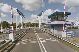 Werkzaamheden aan toegangsbrug richting Texelse boot: volgende week deels dicht