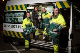 Tablet voor dames jeugdbasketbal en dierenambulance