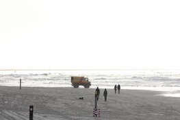 Marineduikers aangekomen bij locatie van gezonken Urker kotter