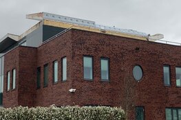 Stormschade aan dak bedrijfsverzamelgebouw Den Helder