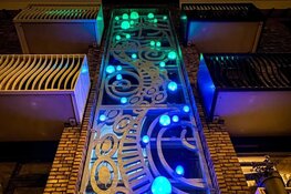 Opgefleurde flats aan Waddenzeestraat voorgedragen voor nationale renovatieprijs