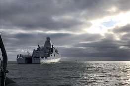 Bemanning Zr. Ms. Groningen zet na twee maanden op volle zee weer voet aan wal