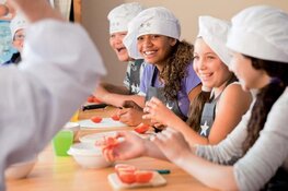Kinderen leren lekker en gezond koken in ‘Kook je Fit’
