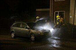Autobrand Schoenertraat snel onder controle