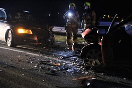 Drie auto&#39;s betrokken bij botsing in Julianadorp, twee gewonden