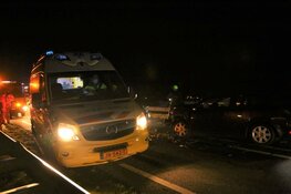 Drie auto&#39;s betrokken bij botsing in Julianadorp, twee gewonden