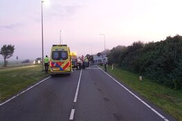 Frontale aanrijding N9 bij Sint Maartensvlotbrug zorgt voor ravage