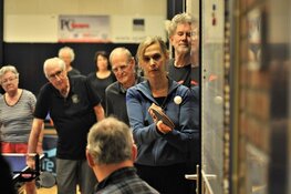 Bettine Vriesekoop opent OldStars tafeltennis bij TTV Noordkop