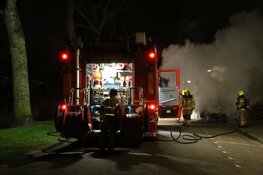 Auto door brand verwoest op Cornelis Gerrtisz Geusstraat