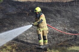 Flinke duinbrand in Den Helder, politie gaat uit van brandstichting