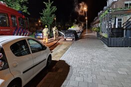 Auto door brand verwoest in Ooievaarstraat