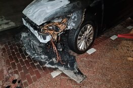 Opnieuw autobrand in Helderse Ooievaarstraat