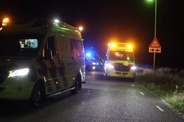 Auto te water in Julianadorp, twee gewonden