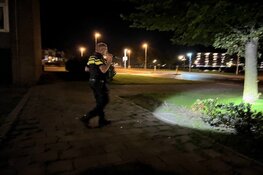 Politie doet onderzoek na melding schietincident bij flat in Den Helder