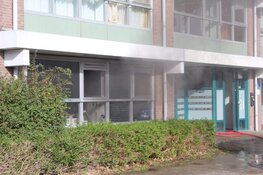 Brand in keuken van appartement snel onder controle