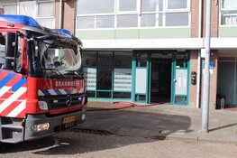 Brand in keuken van appartement snel onder controle