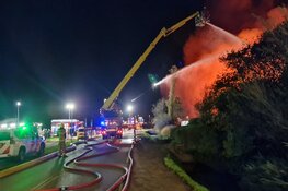 Grote brand bij Bloembollenbedrijf in Den Helder