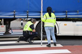 Fietser ernstig gewond bij aanrijding met vrachtwagen in Den Helder