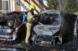 Wederom veel schade bij autobrand
