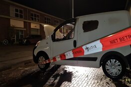 Bestelbus in brand in Den Helder