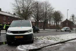 Wiel afgebroken bij botsing in Den Helder
