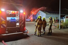 Grote brand in Anna Paulowna; loods in brand