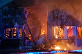 Grote brand in Anna Paulowna; loods in brand