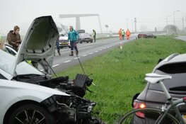 Frontale botsing op N9 bij Den Helder