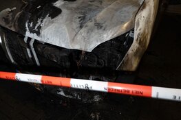 Bestelbus door brandstichting verwoest in Den Helder