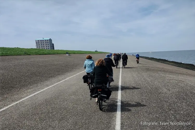 Heerlijk fietsen tijdens de Fiets- en Ontdekdag en op bezoek bij twee instanties