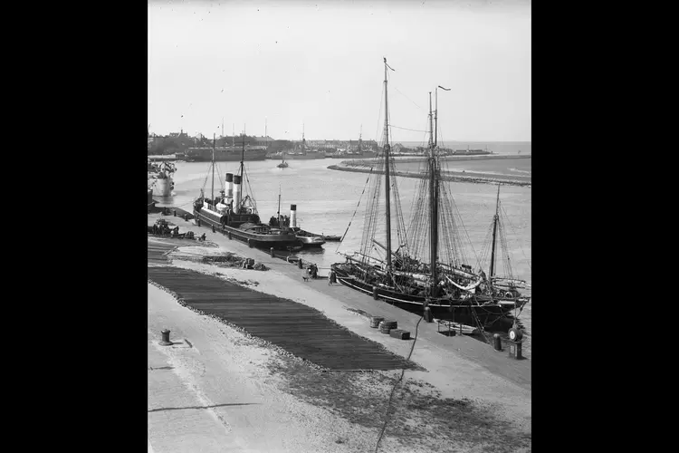Port of Den Helder viert 10-jarig bestaan met lezing over de oude Helderse Haven