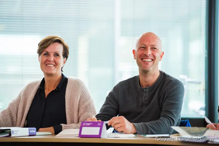 Gratis proefles van de EC-Bijbelcursus in Den Helder