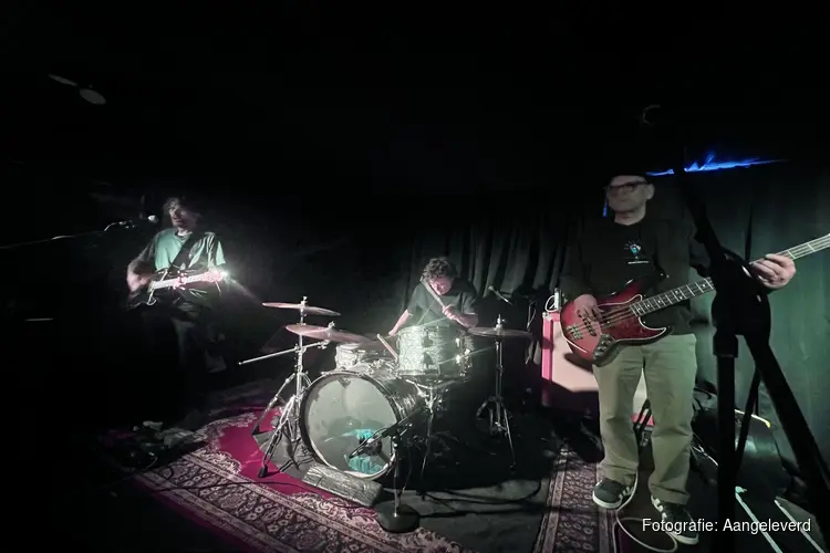 Eric Devries met Janos Koolen