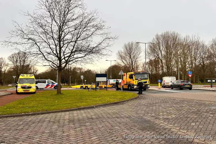 Fietser aangereden door varchtwagen