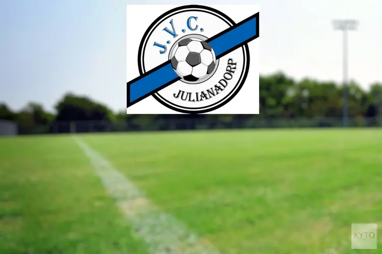 JVC speelt Saenden van de mat
