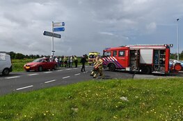 Auto rijdt water in bij Den Helder