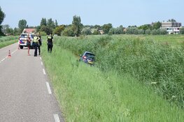 Auto te water langs Doggersvaart