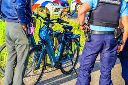 Fietser aangereden op N250 in Den Helder, automobilist doorgereden