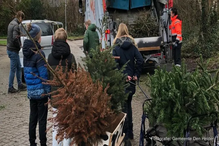 Kerstbomenactie ‘Sleep je groen’ in Den Helder op zaterdag 11 januari