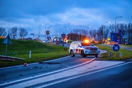 Ongeval op N99, betrokkene slaat op de vlucht, één gewonde