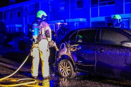 Autobrand aan Cornelis Riekelstraat