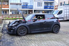 Auto door brand verwoest op Marina-Park