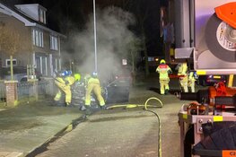 Auto door brand verwoest aan Jan Aarjensz Breedstraat