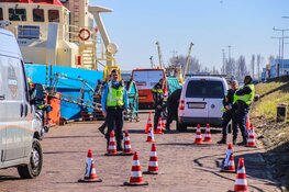 Controle door koninklijke marechaussee en politie in Den Helder