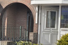 Woningbrand aan Ooievaarstraat in Den Helder zorgt voor flinke rookschade