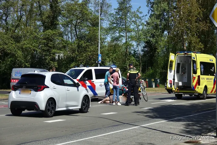 Fietsster gewond na aanrijding met auto in Den Helder