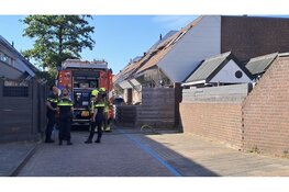 Schade na brand in tuin Den Helder, brandstichting niet uitgesloten