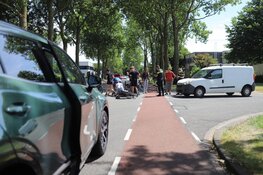 Fietser gewond na botsing met busje in Den Helder