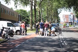 Fietser gewond na botsing met busje in Den Helder