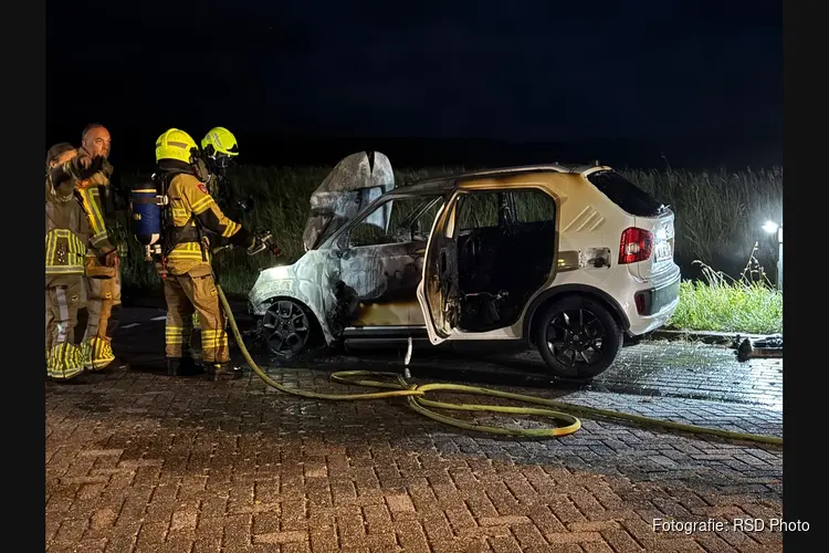 Tweede nachtelijke autobrand in Den Helder, ook aan Bremstraat auto verwoest